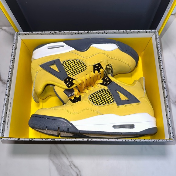 Air Jordan Retro (GS) Tour Yellow/Dark Blue Grey